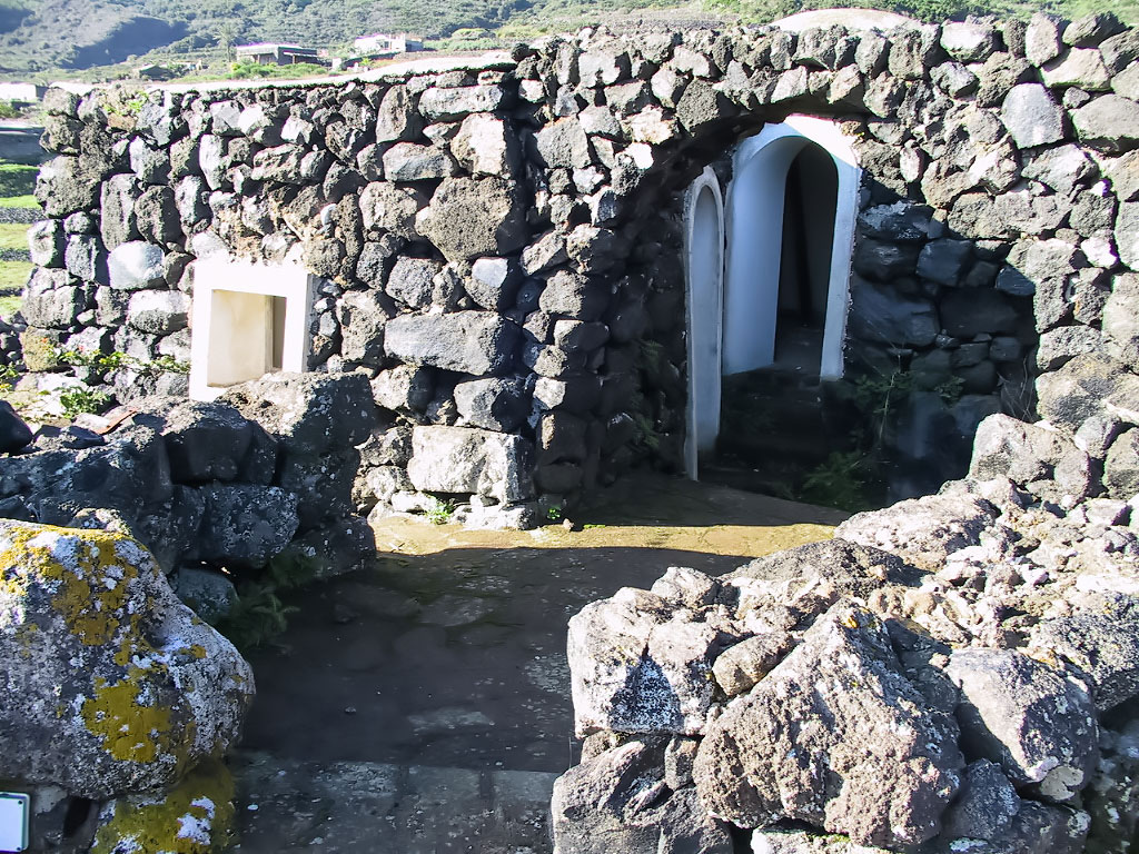 ca-nova-riqualificazione-spazi-materiali-pregio-pantelleria-damuso-prima-15
